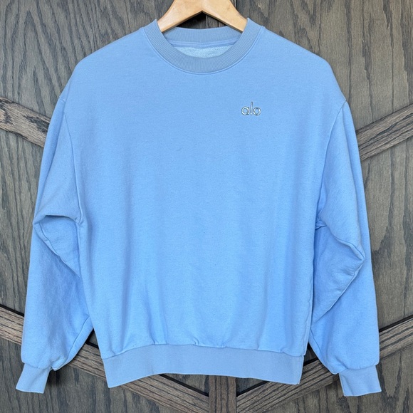 ALO Yoga 🐚 Crewneck Limited Edition Sweatshirt - Picture 1 of 5